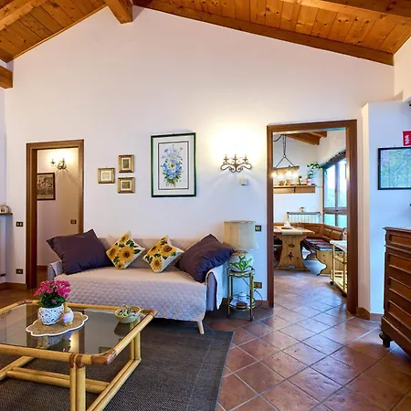 Casa Bruna - 100m Dal Maggiore شقة